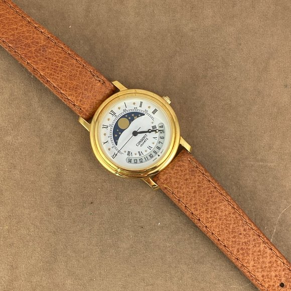 Vintage Consort Gold Tone Moon phase Date Quartz Watch - Picture 3 of 7